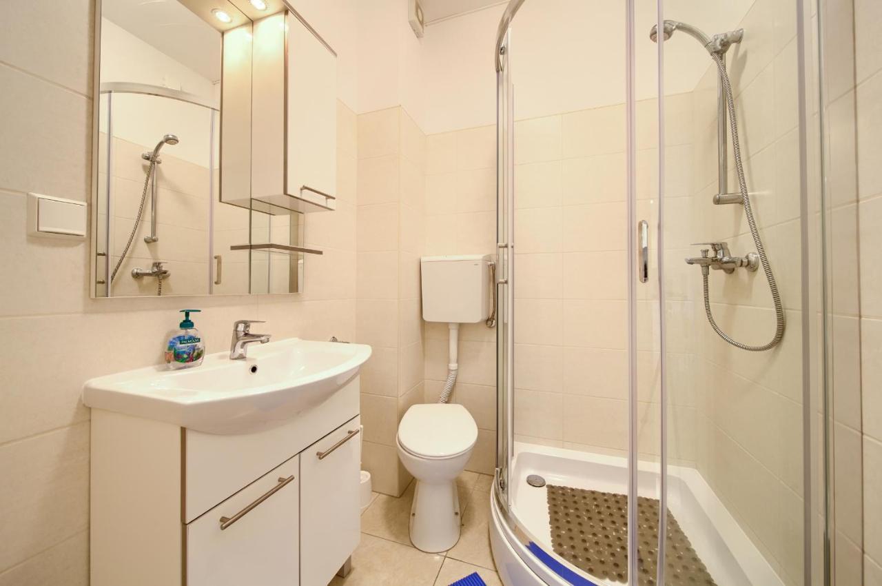 Apartmani Mara Matic Малинска Экстерьер фото
